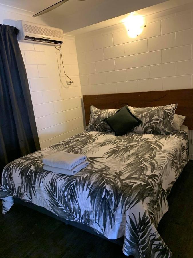 Motel On Mitchell Townsville Bagian luar foto