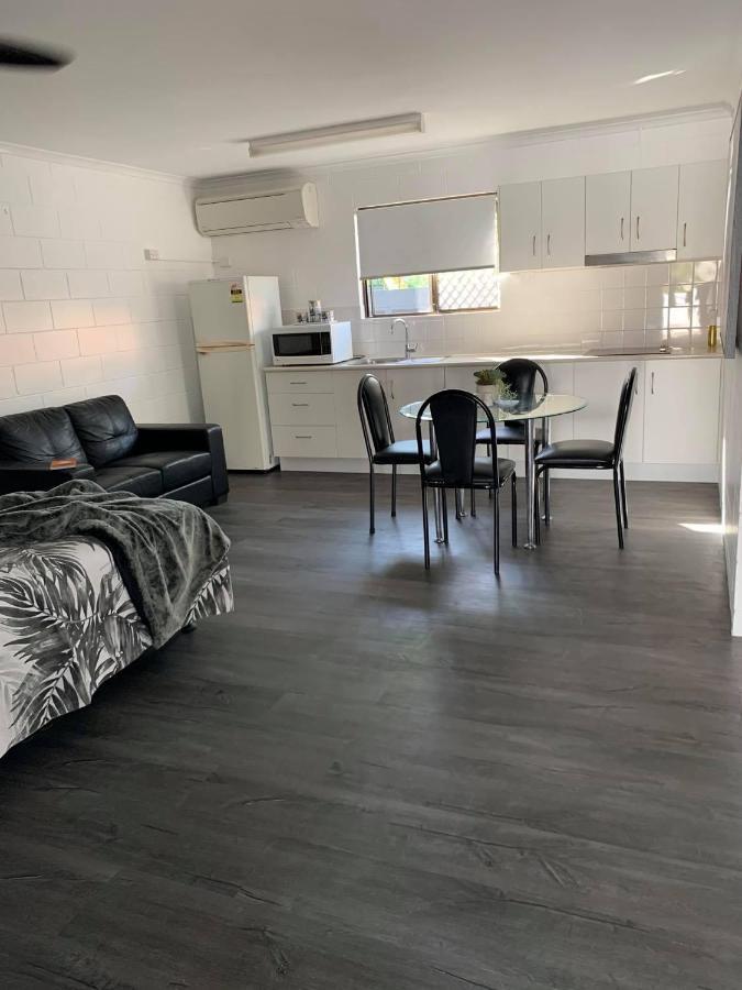 Motel On Mitchell Townsville Bagian luar foto
