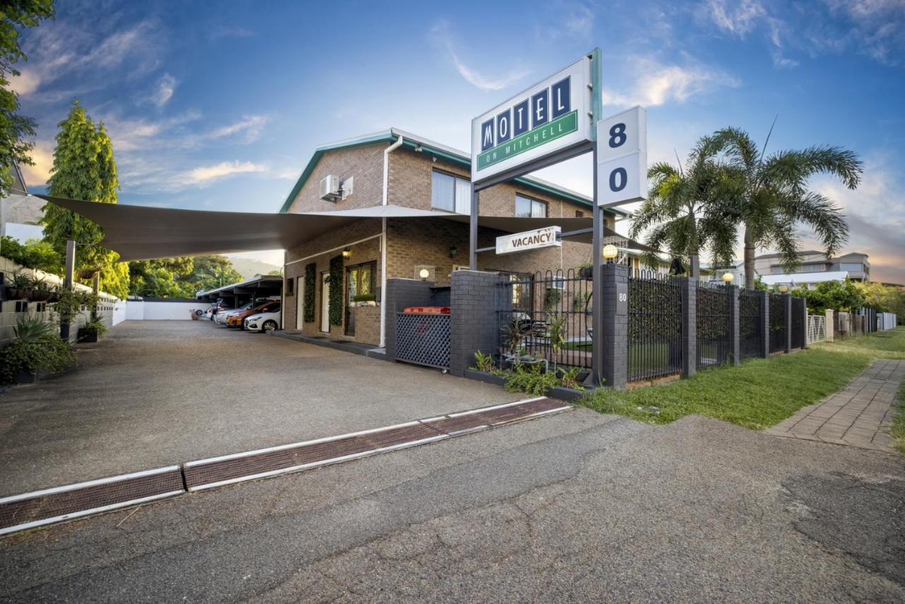 Motel On Mitchell Townsville Bagian luar foto