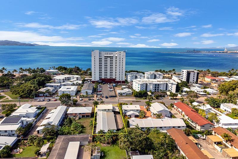 Motel On Mitchell Townsville Bagian luar foto